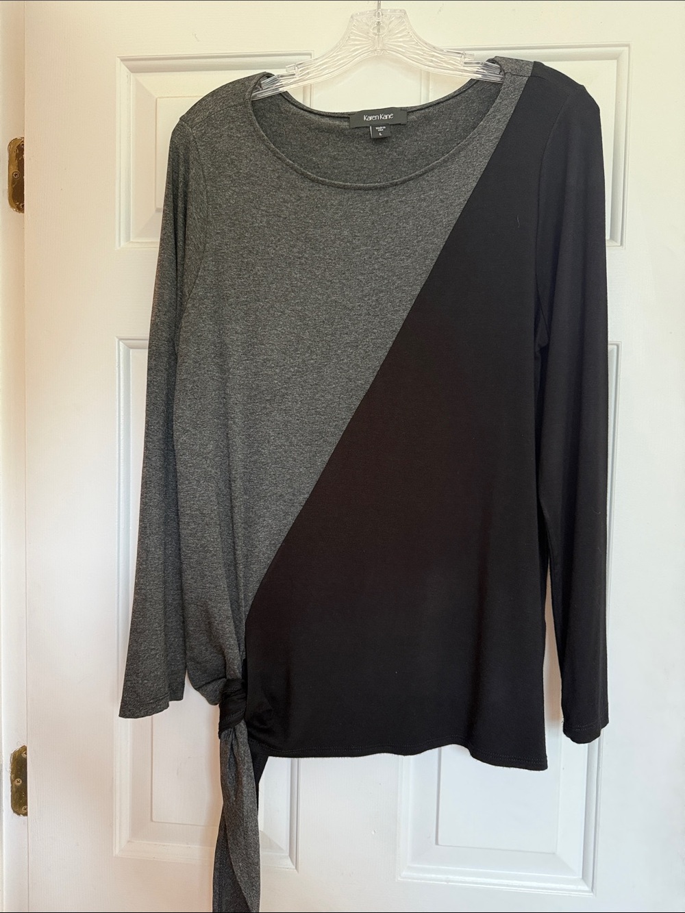Karen Kane Two-Tone Gray & Black Diagonal Tie-Hem Long Sleeve Top